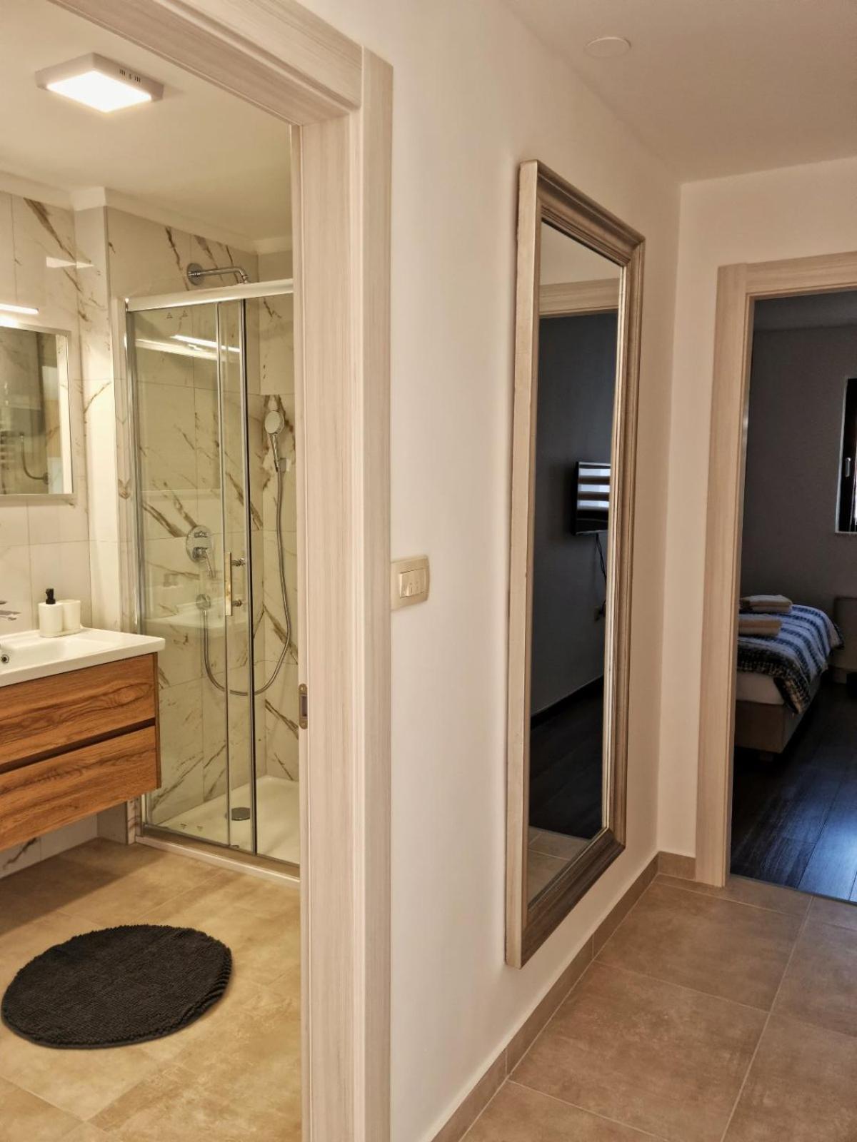 Apartmani Nika 1 Риека Экстерьер фото