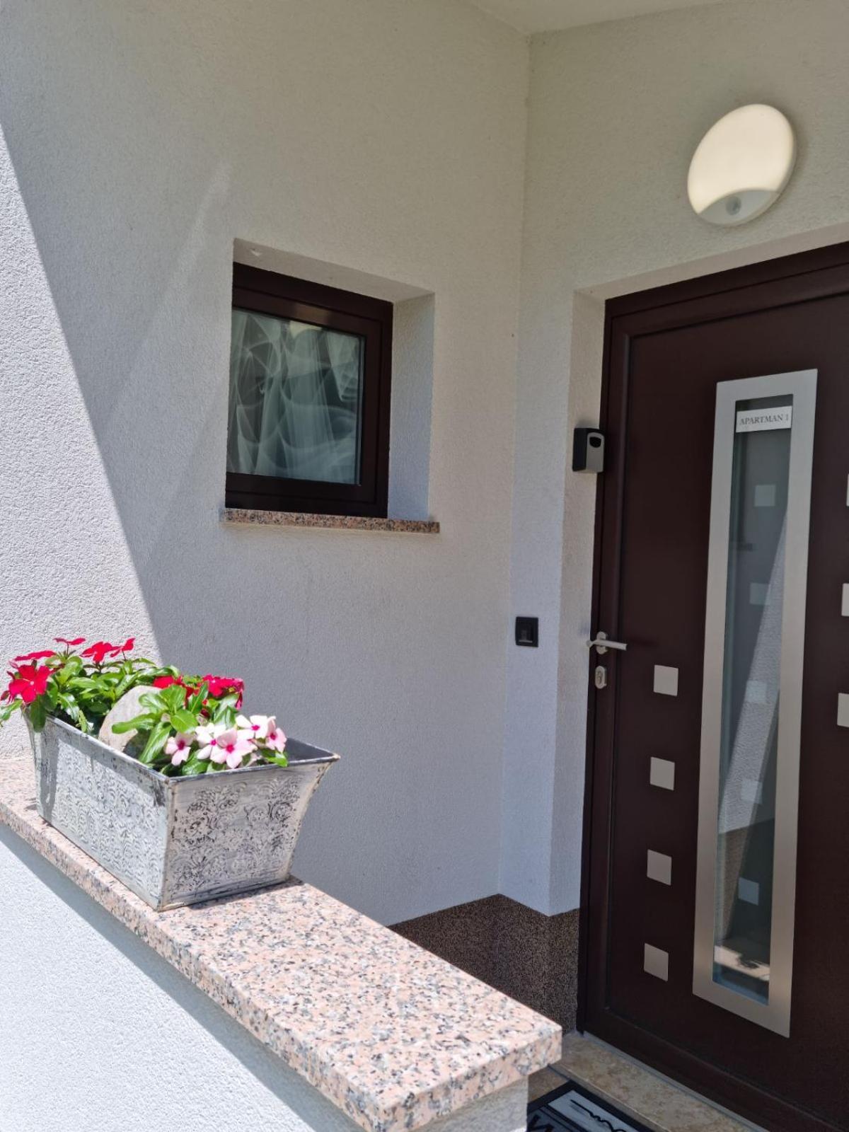Apartmani Nika 1 Риека Экстерьер фото